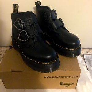 Dr Martens Devon Heart Platform Boots
